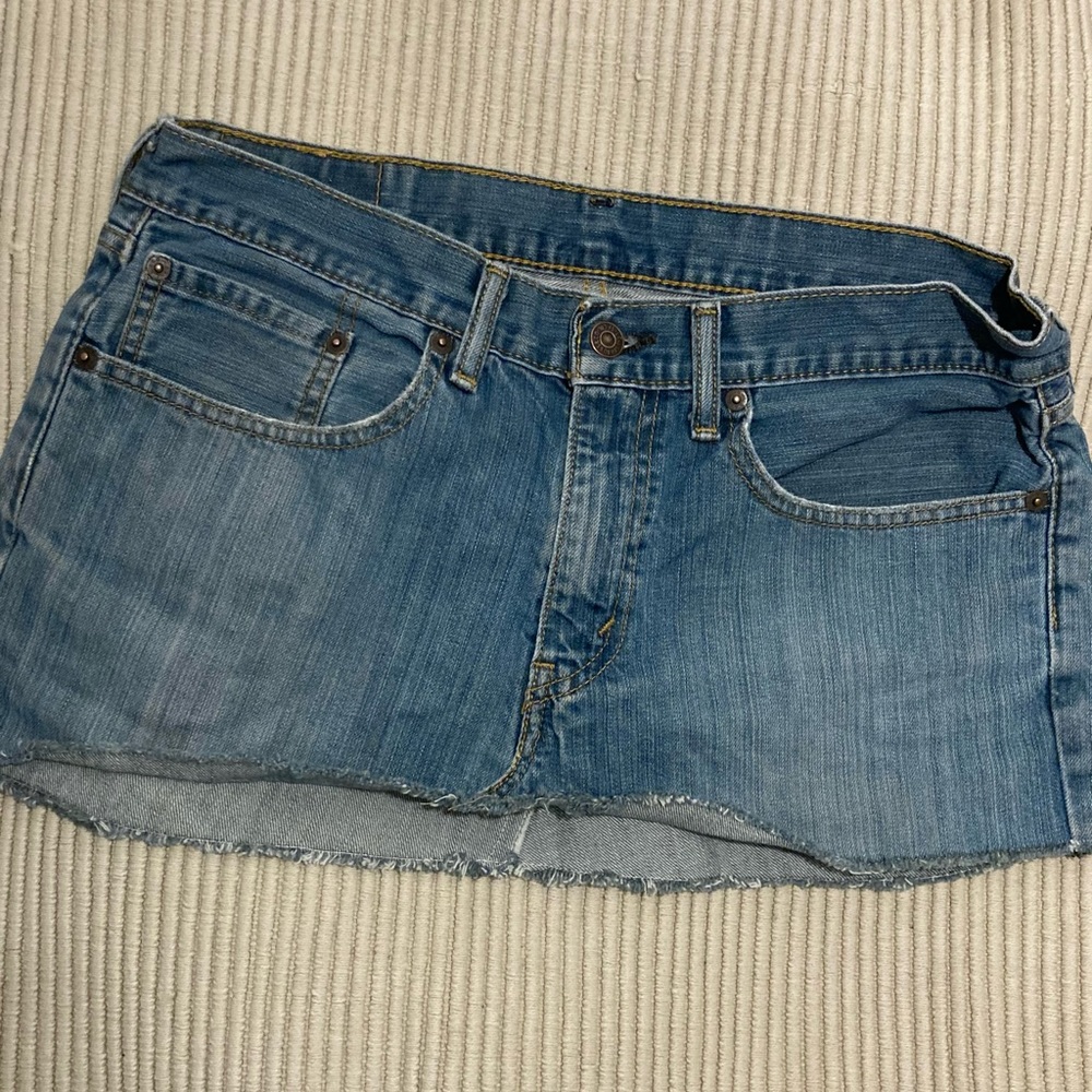 Levi’s 2000’s super mini denim cutoff skirt
